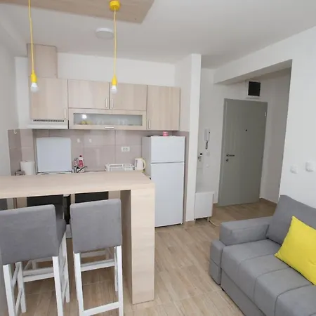 Fast Sleep & Go 3 Apartment Paracin Exterior photo